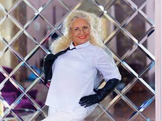 Ερωτική συνομιλία μέσω βίντεο grannyalisa