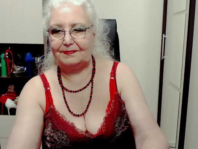 Εκπομπές οθόνης GrannyWants