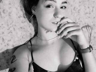 Ερωτική συνομιλία μέσω βίντεο GrettaLi