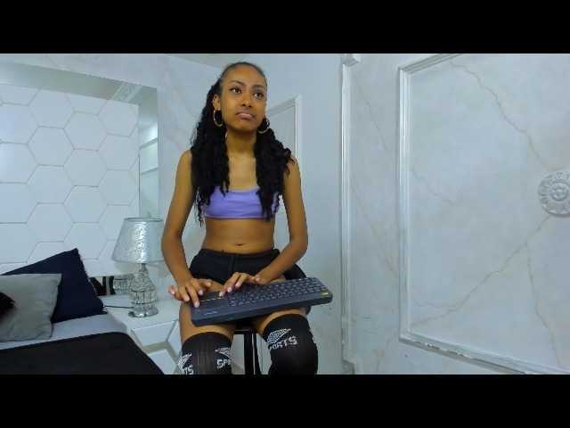 Εκπομπές οθόνης HaileyRoss