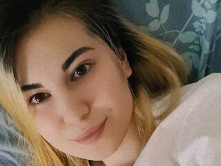 Ερωτική συνομιλία μέσω βίντεο HanAmi999