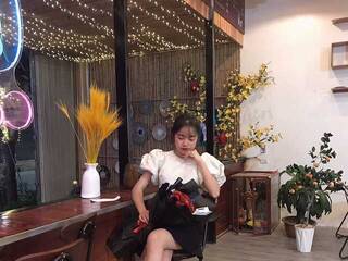 Ερωτική συνομιλία μέσω βίντεο HanaThomas