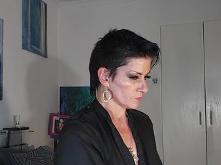Ερωτική συνομιλία μέσω βίντεο HelloCleo40