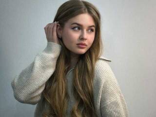 Ερωτική συνομιλία μέσω βίντεο HeyBelly