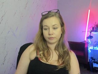 Ερωτική συνομιλία μέσω βίντεο hollyBB