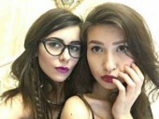 Ερωτική συνομιλία μέσω βίντεο hollykris