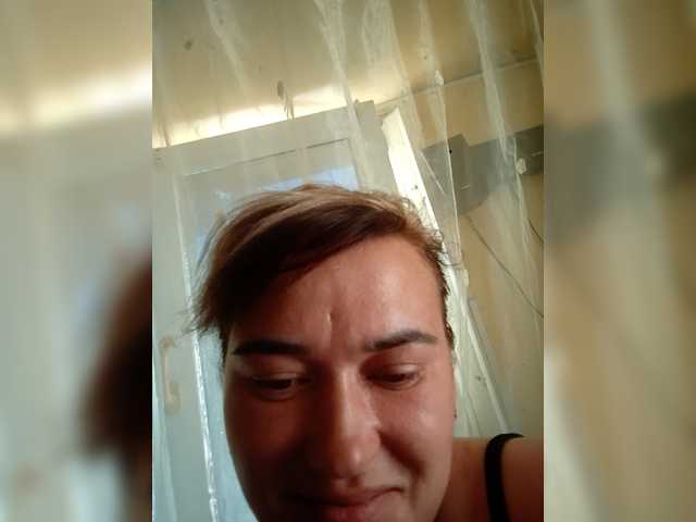 Εκπομπές οθόνης HollyLaBerry