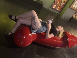 Ερωτική συνομιλία μέσω βίντεο Honey-Carry