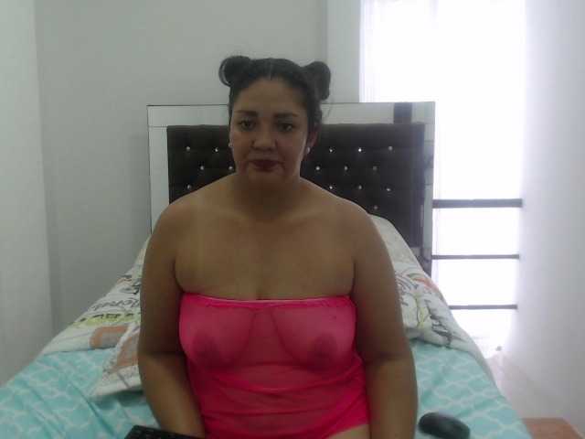 Φωτογραφίες Honey-Girl-km Hey guys ask me for my hot pictures at goal i play with my wet pussy #latin #dildo #bigtits #deliciuspussy