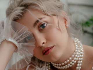 Ερωτική συνομιλία μέσω βίντεο HoneyCherry