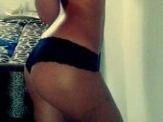 Ερωτική συνομιλία μέσω βίντεο honeylady