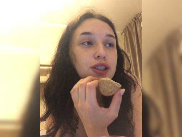 Εκπομπές οθόνης HorneyJozy