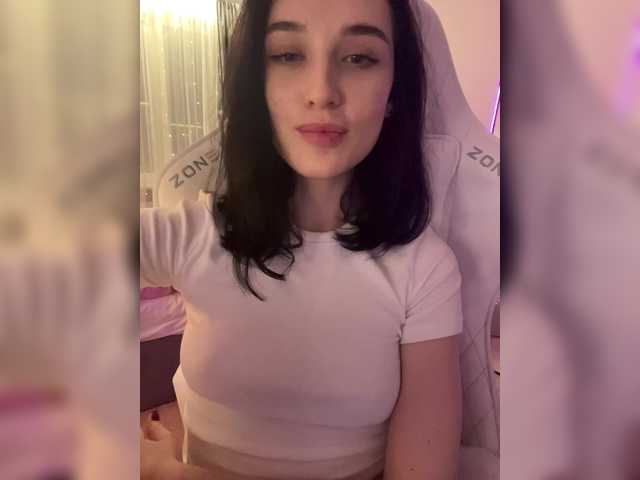 Εκπομπές οθόνης HorneyJozy