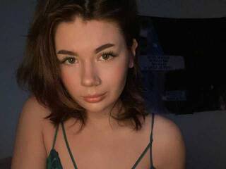 Ερωτική συνομιλία μέσω βίντεο HornyKittya