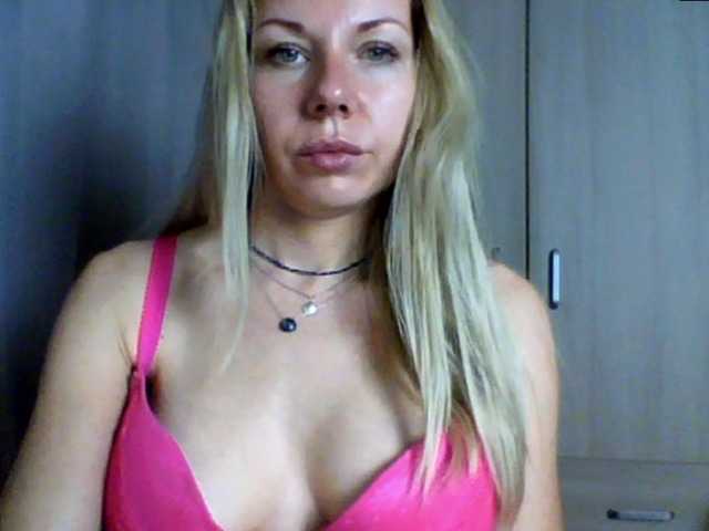 Φωτογραφίες HotDiana4U Sexy blond hottie - big natural tits - great ass - i love sex!,)