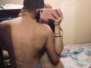 Ερωτική συνομιλία μέσω βίντεο Hotmoney7