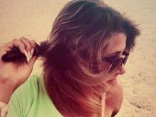 Ερωτική συνομιλία μέσω βίντεο hotgirlll