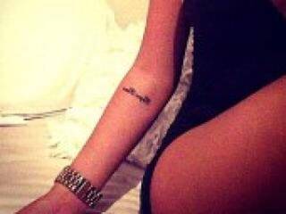 Ερωτική συνομιλία μέσω βίντεο hotkissa