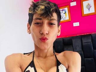 Ερωτική συνομιλία μέσω βίντεο HottAlexxxa