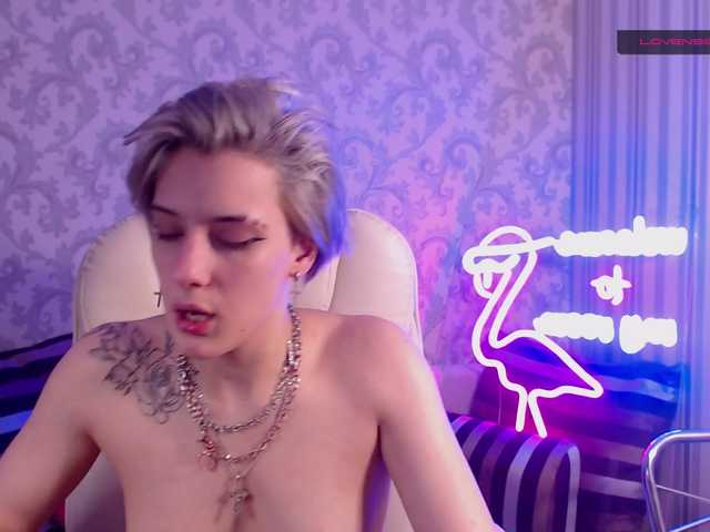 Εκπομπές οθόνης HottiDevil