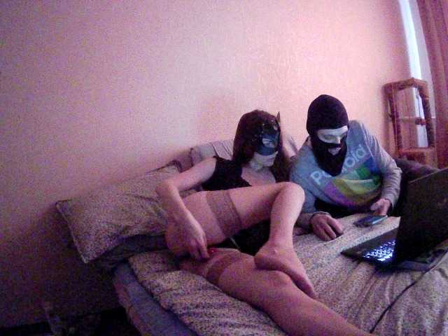 Εκπομπές οθόνης HotTwix