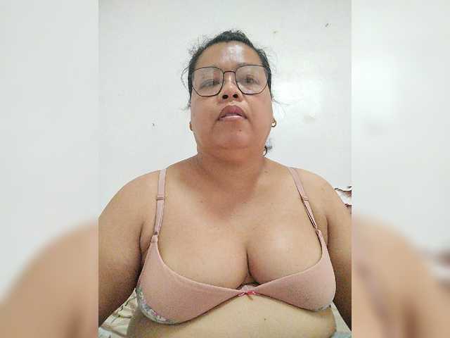 Εκπομπές οθόνης Hottynilda