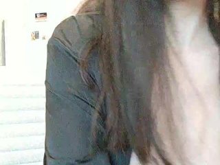 Ερωτική συνομιλία μέσω βίντεο Li_Bailey