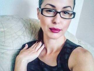 Ερωτική συνομιλία μέσω βίντεο IamTaboo