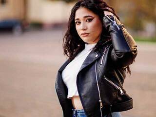 Ερωτική συνομιλία μέσω βίντεο Iasima