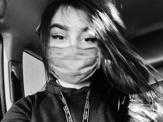 Ερωτική συνομιλία μέσω βίντεο Yanaid