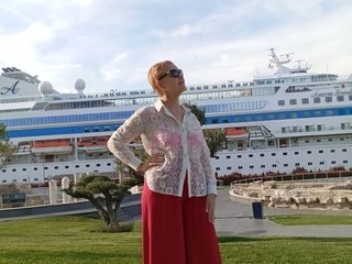 Ερωτική συνομιλία μέσω βίντεο MadamMadam