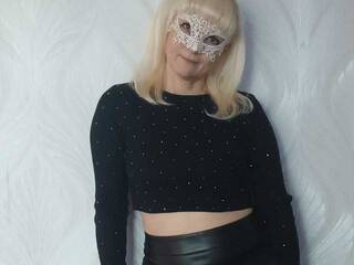 Ερωτική συνομιλία μέσω βίντεο Iinna