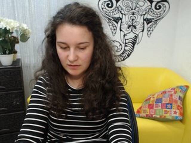 Εκπομπές οθόνης ImCharming