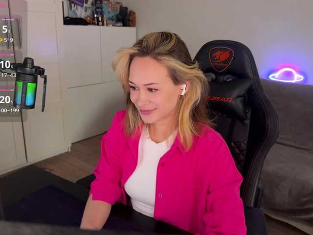 Εκπομπές οθόνης Liya_Keyyy