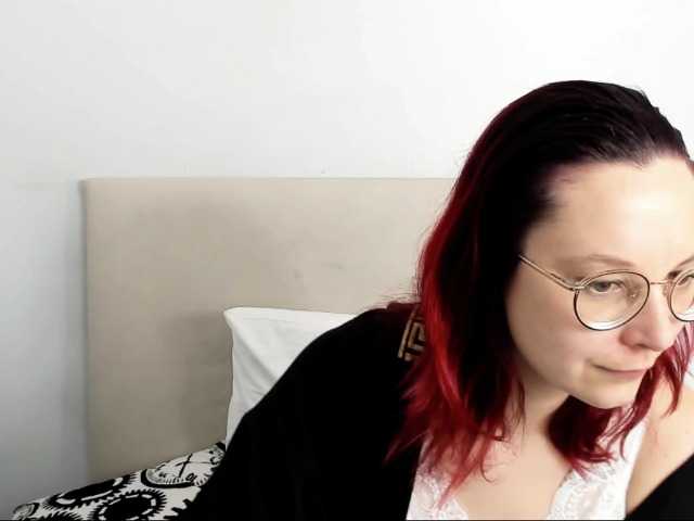 Φωτογραφίες InezLove Lets find out about our bodies ;* #new #ginger #glasses #fimdom #fetish #feet #roleplay