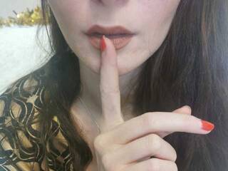 Ερωτική συνομιλία μέσω βίντεο IngaCherry