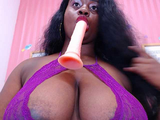 Φωτογραφίες irisbrown Hello guys! happy day lets make some tricks and #cum with me and play with my #toys #dildo #lovense #ebony #ebano #fuck my #pussy