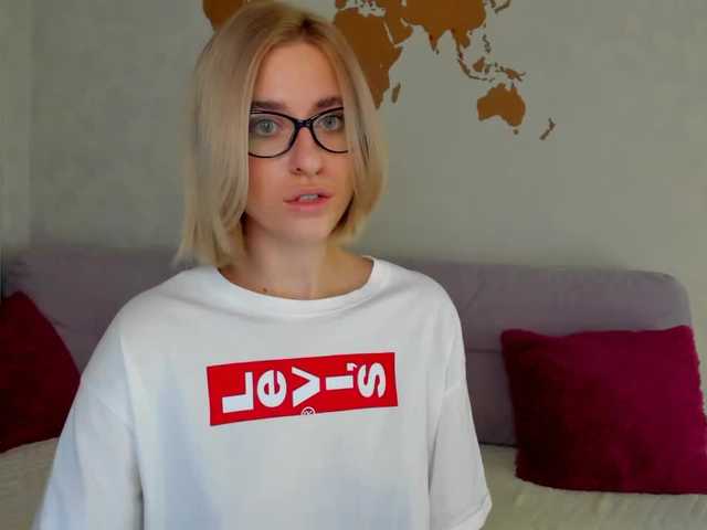 Εκπομπές οθόνης baby1moretime