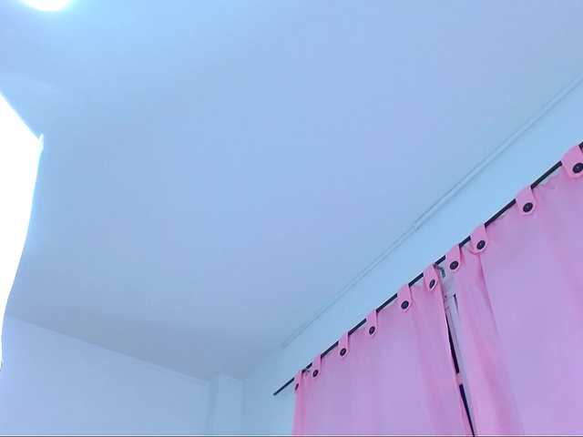 Εκπομπές οθόνης IsaPetite1