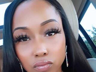 Ερωτική συνομιλία μέσω βίντεο ItsChanelHope