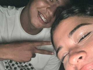 Ερωτική συνομιλία μέσω βίντεο IvyandMaicol