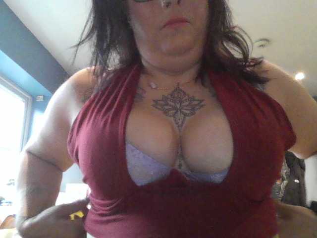 Εκπομπές οθόνης Ivyivybelle84