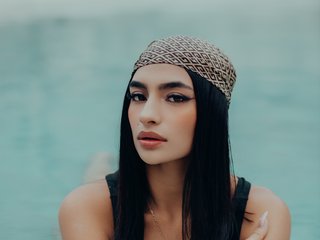 Ερωτική συνομιλία μέσω βίντεο IzzyWild