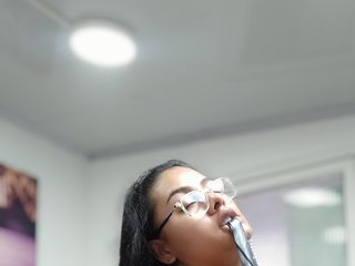 Ερωτική συνομιλία μέσω βίντεο JabaCorey