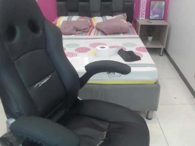 Εκπομπές οθόνης JackyHotBlack