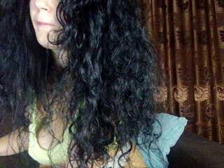 Ερωτική συνομιλία μέσω βίντεο JadeLure