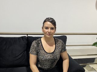 Ερωτική συνομιλία μέσω βίντεο Janatwister