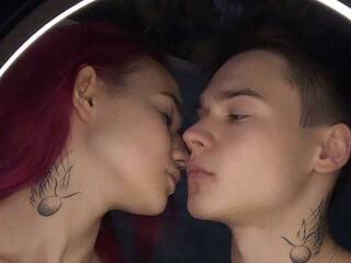 Ερωτική συνομιλία μέσω βίντεο Jayden-Roxy