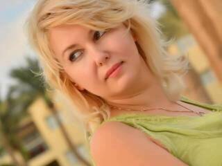 Ερωτική συνομιλία μέσω βίντεο jelouseruby