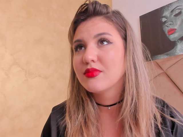 Εκπομπές οθόνης JenniferLuvv